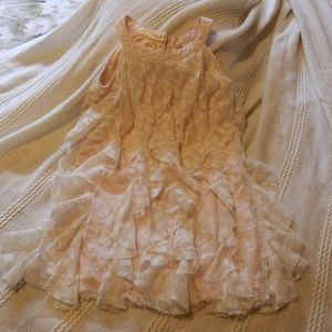 Girl's dress size 6